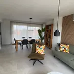 Casa Del Cisne 2